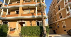 فرصة مميزة لشقة أرضي بجاردن في المنطقة الثانية عمارات بمدينة الشروق، يمين الواجهة.