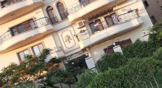 شقه للبيع المنطقه التاسعه عمارات في ارقي مناطق مدينه الشروق
