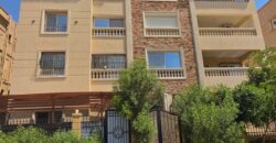شقة 220متر دور ثالث فيو مفتوح للبيع في الشروق المنطقة الاولى عمارات