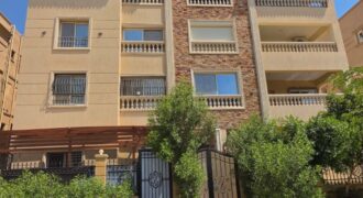 شقة 220متر دور ثالث فيو مفتوح للبيع في الشروق المنطقة الاولى عمارات