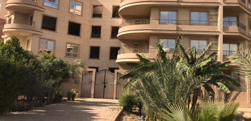 شقة للايجار 250م في المنطقة الاولى عمارات