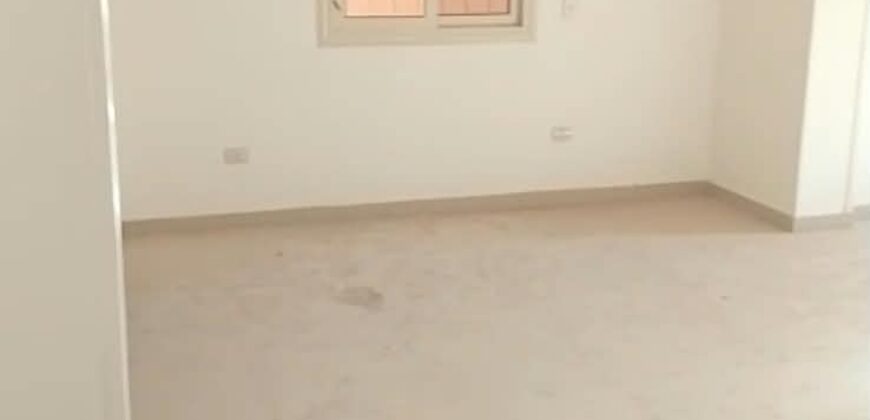دوبليكس للبيع دور ارضي + أول مساحة 260م في المنطقة التاسعة عمارات في الشروق
