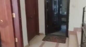 شقه للبيع في الحي الثامن فيلات ارقي أحياء مدينة الشروق