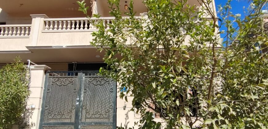 للبيع شقة ٢٥٠ متر لقطة للبيع بمدينة الشروق