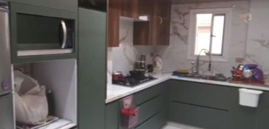 للبيع رووف 230م + 120م تشطيب سوبر لوكس في الحي الثالث غرب