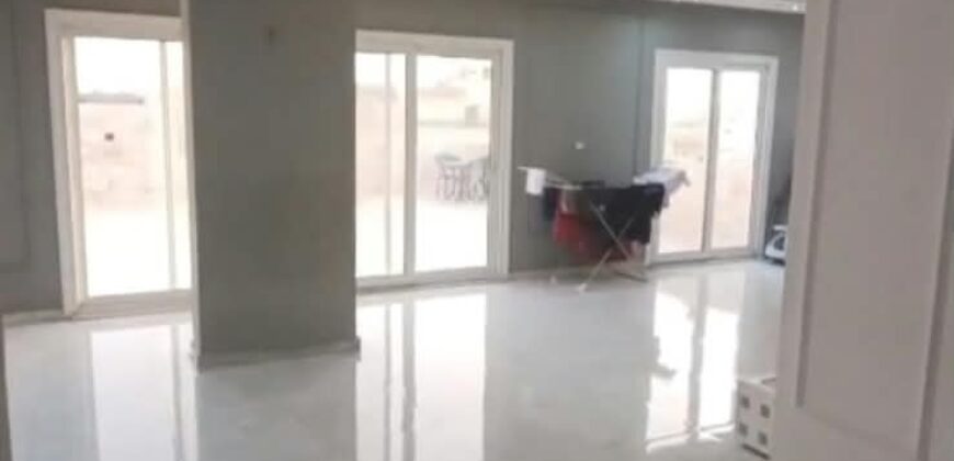 للبيع رووف 230م + 120م تشطيب سوبر لوكس في الحي الثالث غرب