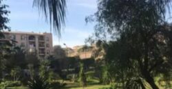 شقة 190م + 80م جاردن للبيع في كمبوند بانوراما الشروق