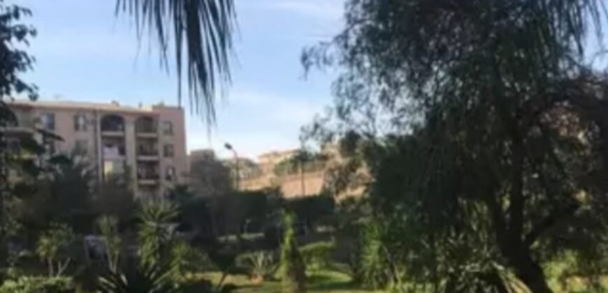 شقة 190م + 80م جاردن للبيع في كمبوند بانوراما الشروق