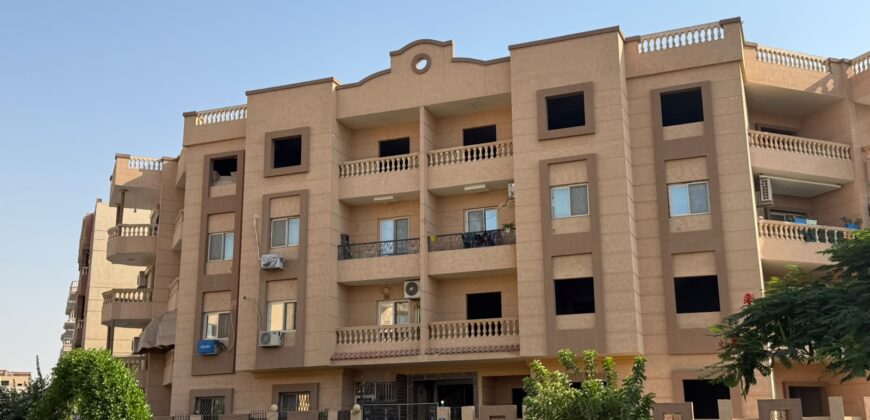 شقة للبيع 175م – المنطقة الرابعة عمارات – مدينة الشروق
