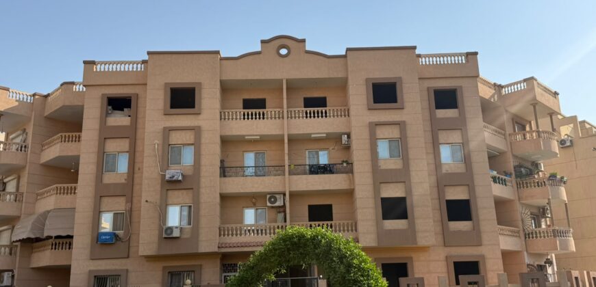 شقة للبيع 175م – المنطقة الرابعة عمارات – مدينة الشروق
