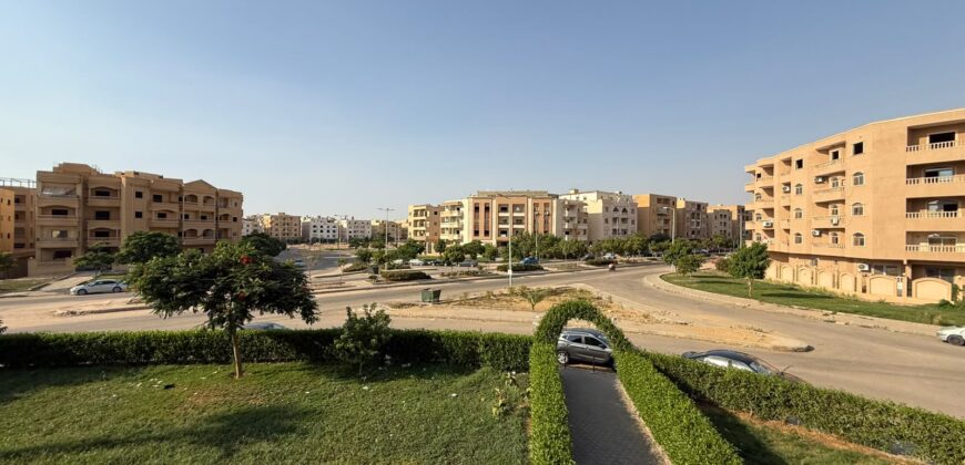 شقة للبيع 175م – المنطقة الرابعة عمارات – مدينة الشروق