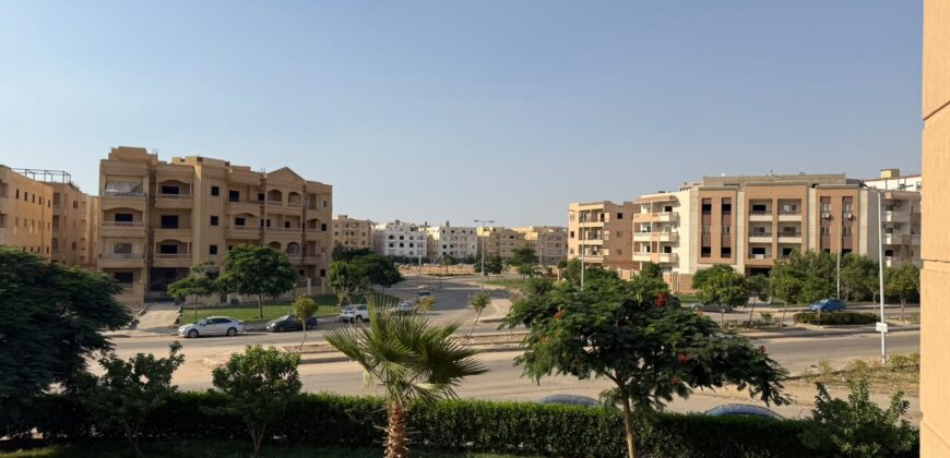 شقة للبيع 175م – المنطقة الرابعة عمارات – مدينة الشروق